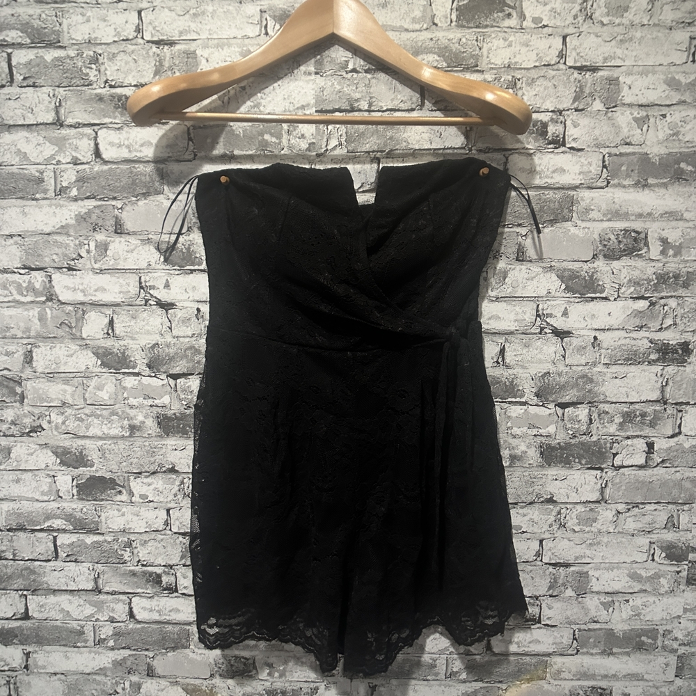 NWT Francesca's Jun & Ivy Black Lace Strapless Dress Size Medium